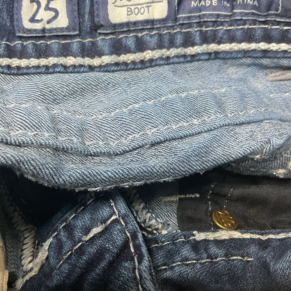Miss Me Bootcut Jeans Size 25 Inseam 31 Embellished Y2K Denim - Picture 6 of 6